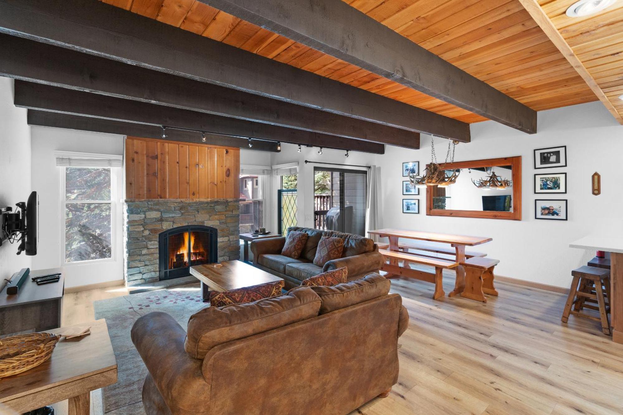 Val D'Isere At The Village By 101 Great Escapes Mammoth Lakes Room photo