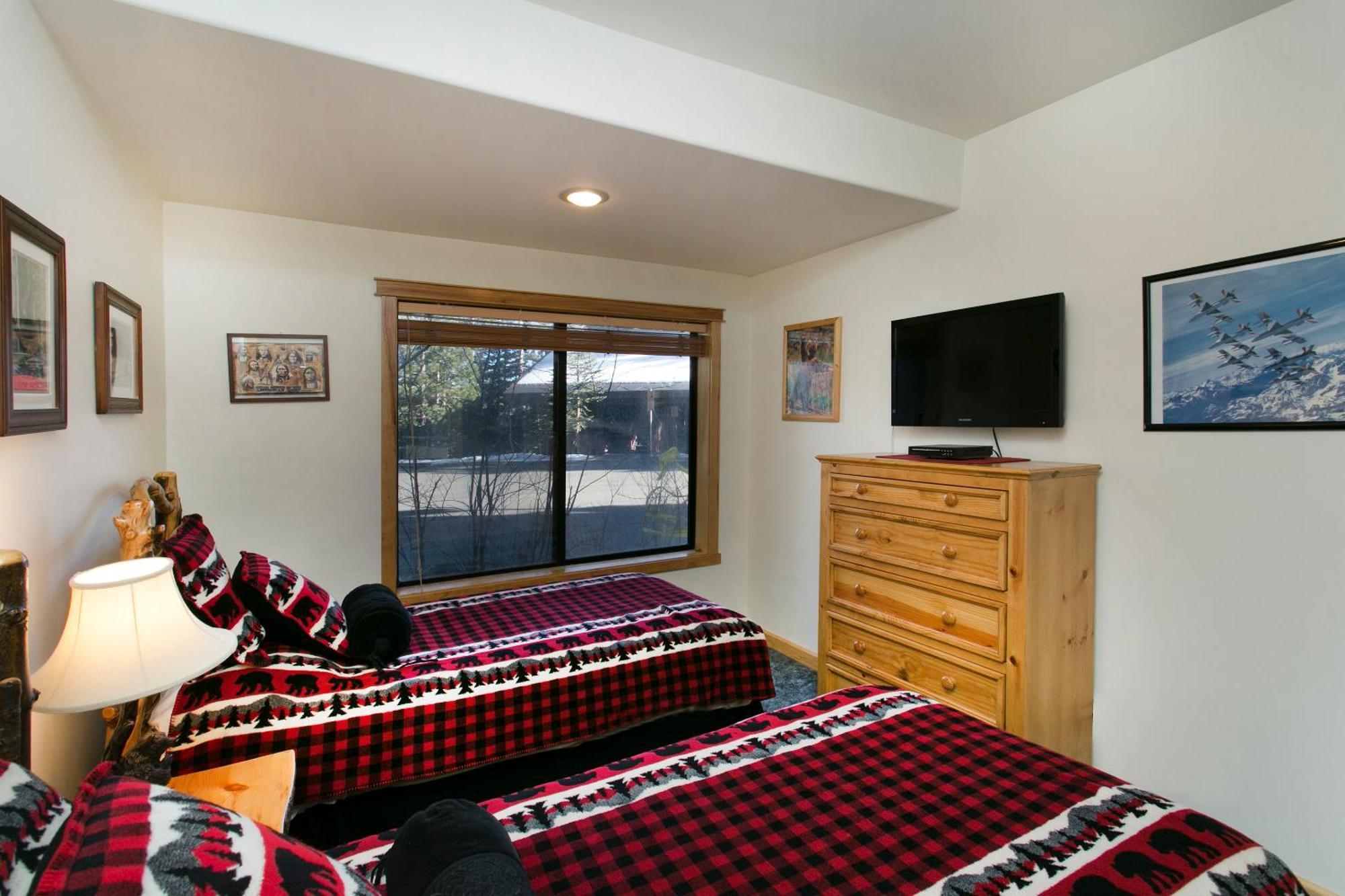 Val D'Isere At The Village By 101 Great Escapes Mammoth Lakes Room photo