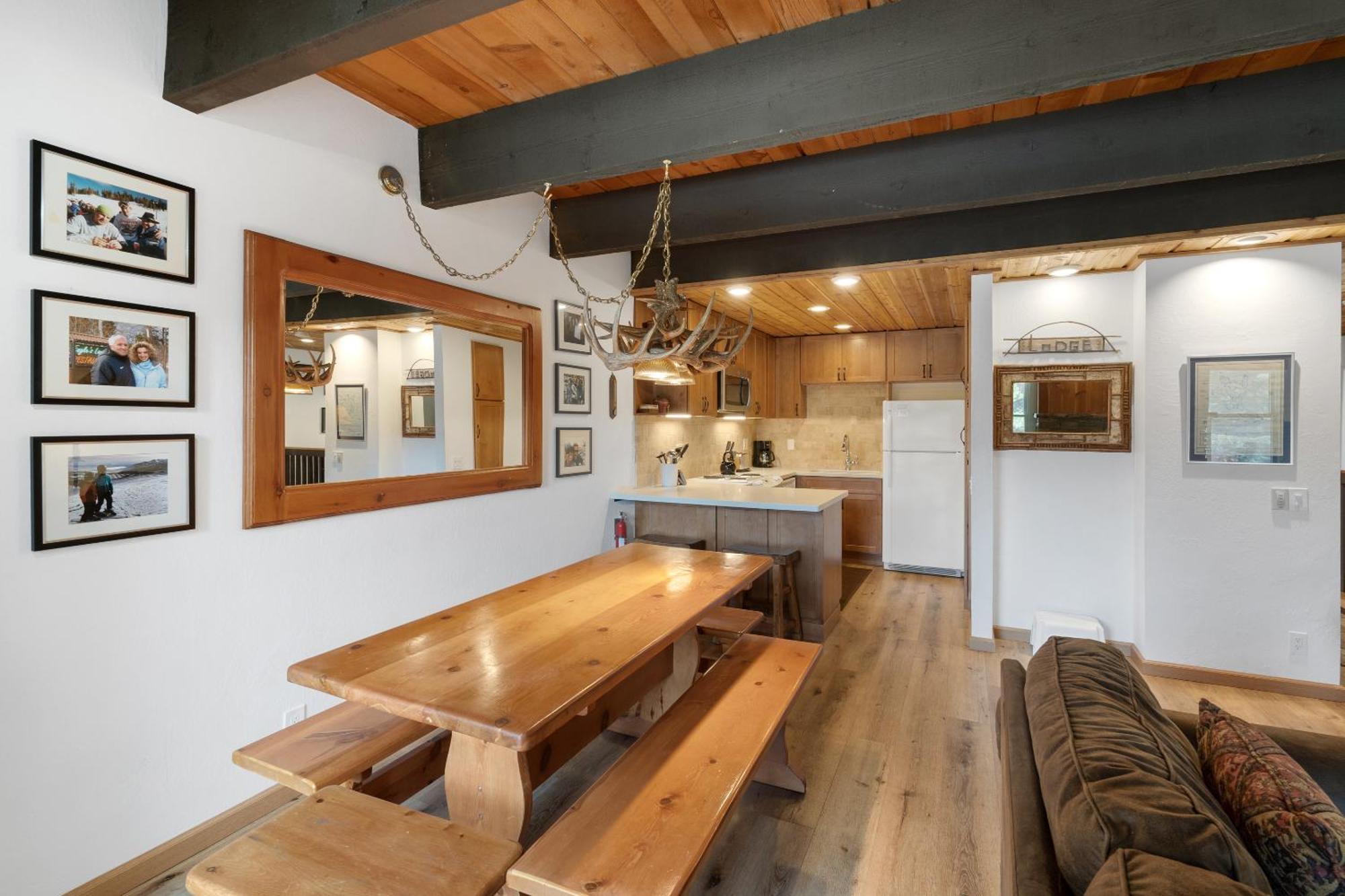 Val D'Isere At The Village By 101 Great Escapes Mammoth Lakes Room photo