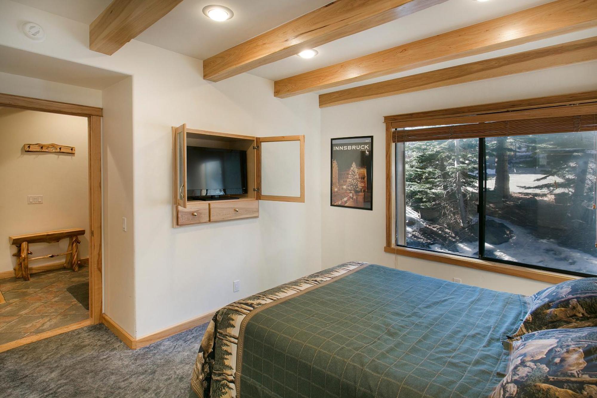 Val D'Isere At The Village By 101 Great Escapes Mammoth Lakes Room photo